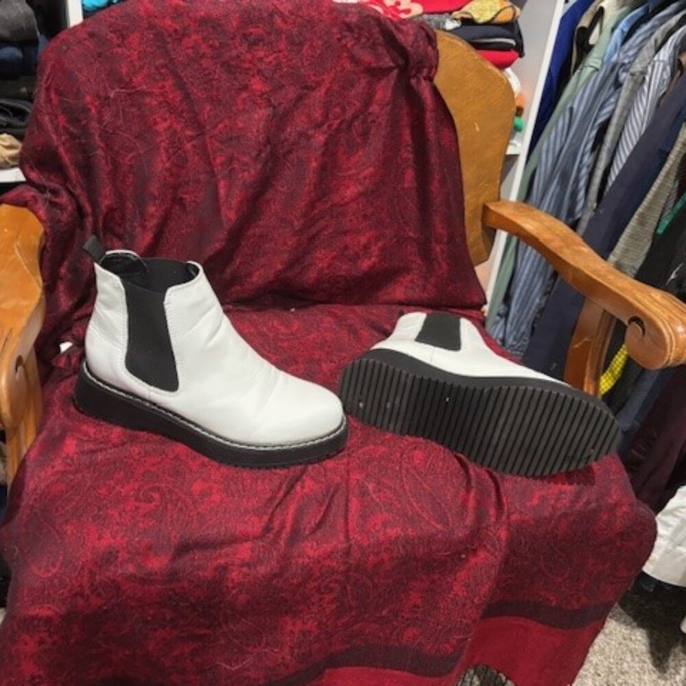 Maden Girl New Boots